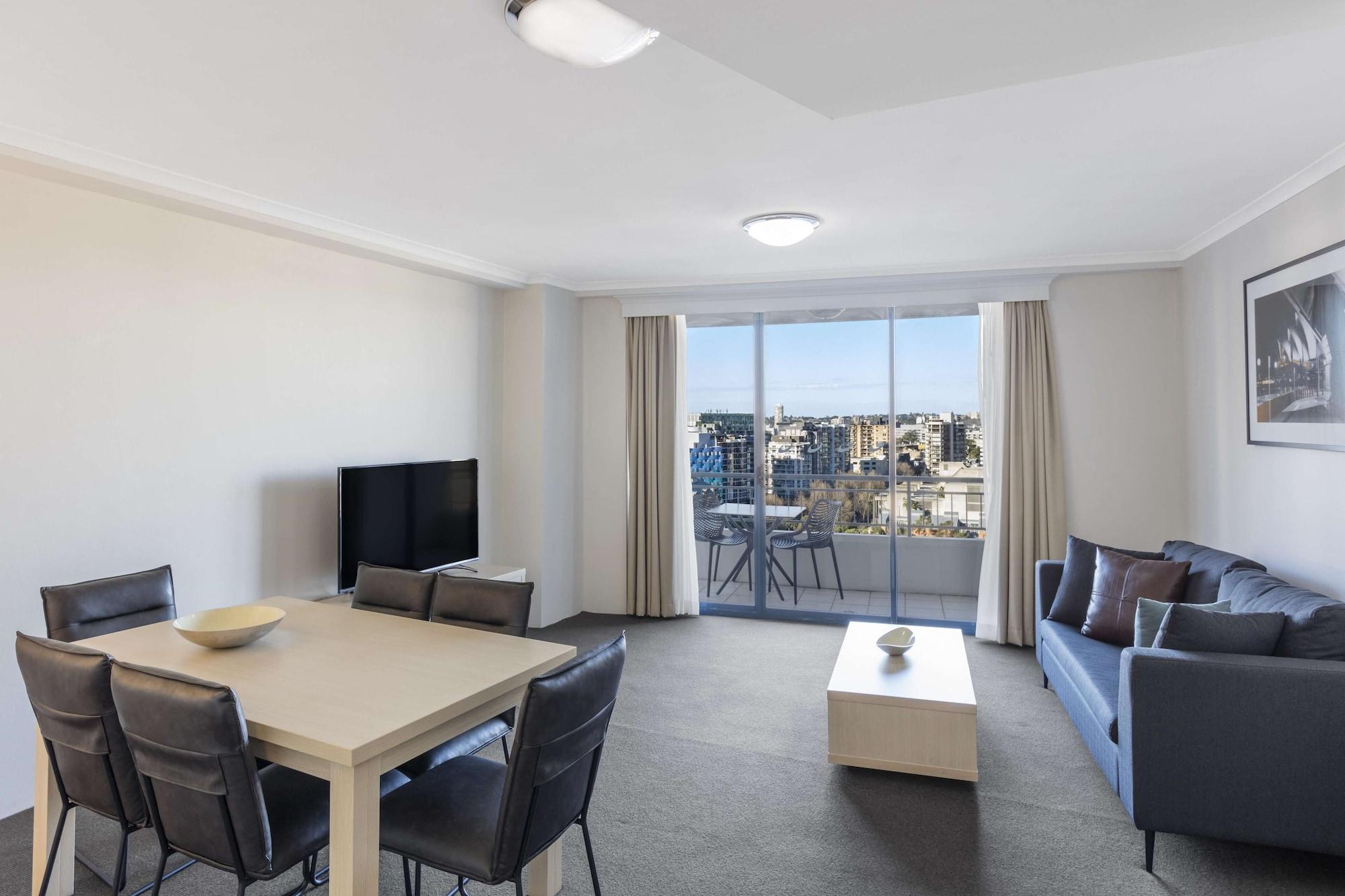 Oaks Sydney Castlereagh Suites Екстер'єр фото