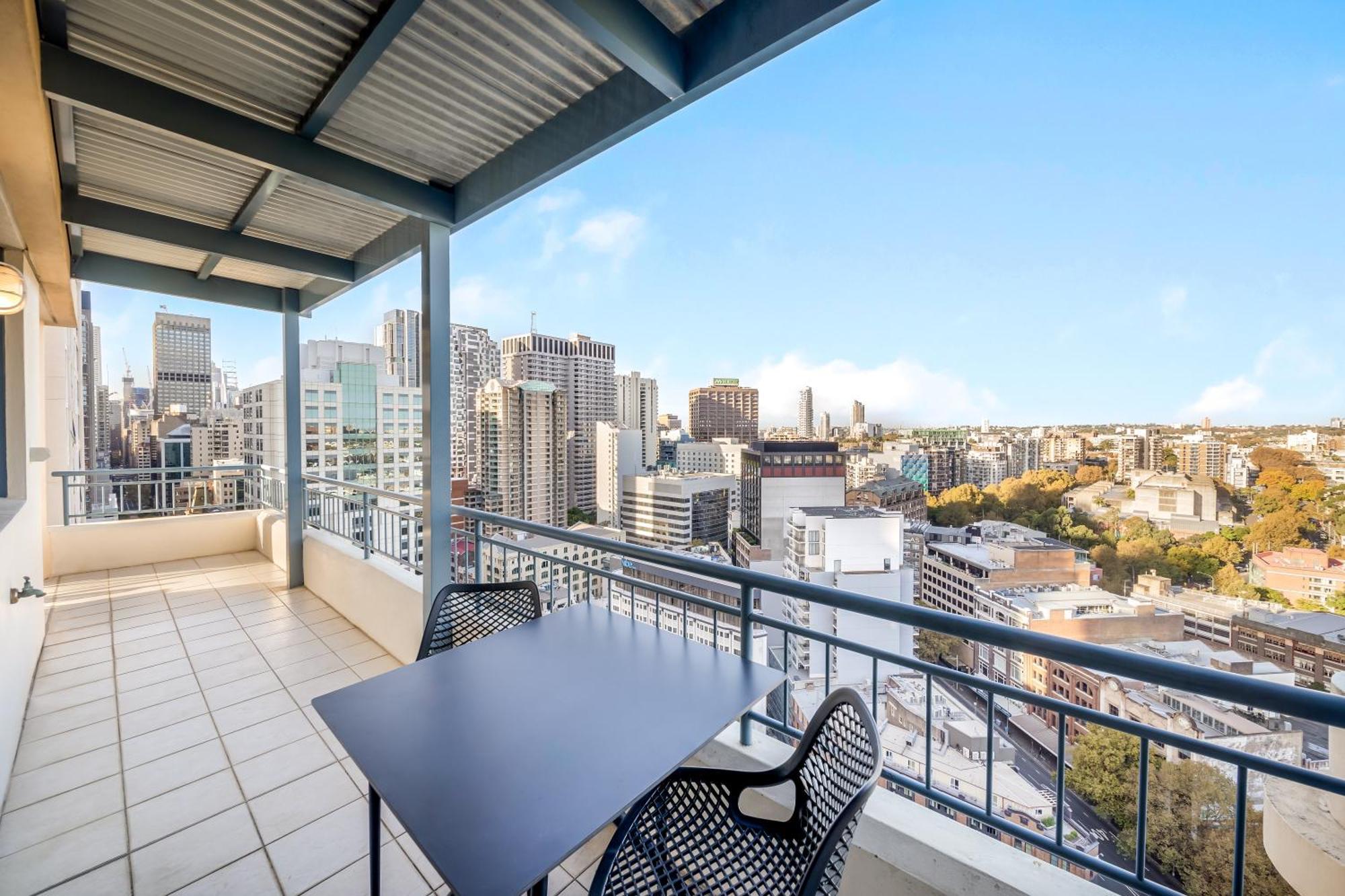 Oaks Sydney Castlereagh Suites Екстер'єр фото