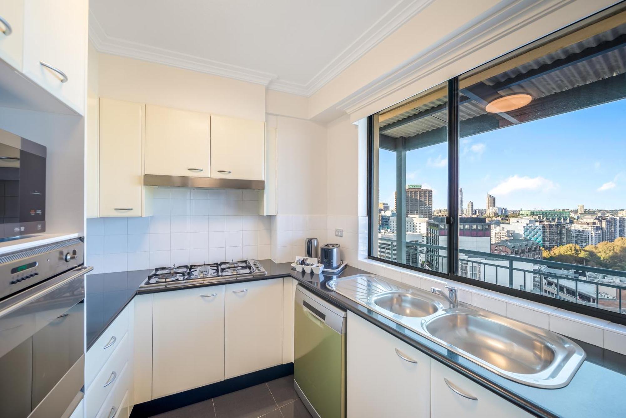 Oaks Sydney Castlereagh Suites Екстер'єр фото