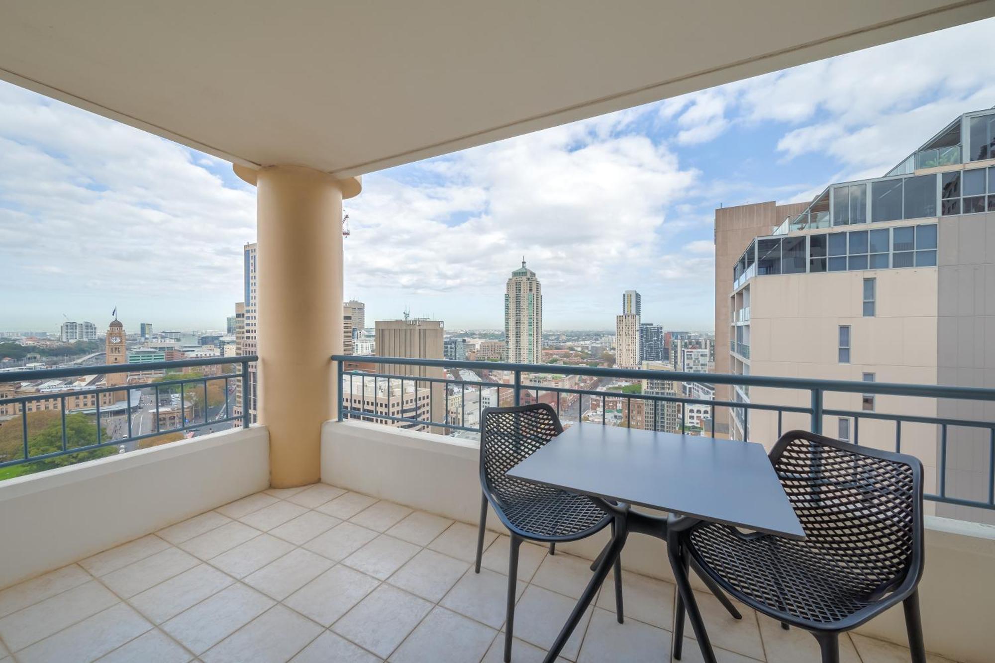 Oaks Sydney Castlereagh Suites Екстер'єр фото